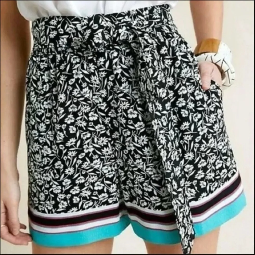 Maeve by Anthropologie Scarf Printed Shorts Size Medium Black Floral Flowy